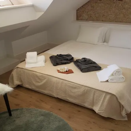 Colina Dos Piscos * Casais da Abadia